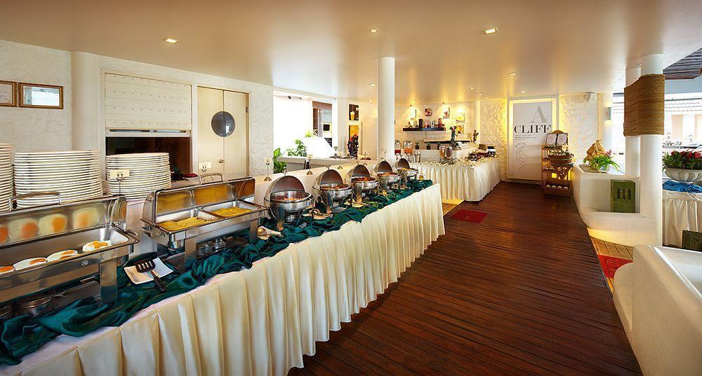 Golden Cliff House Resor